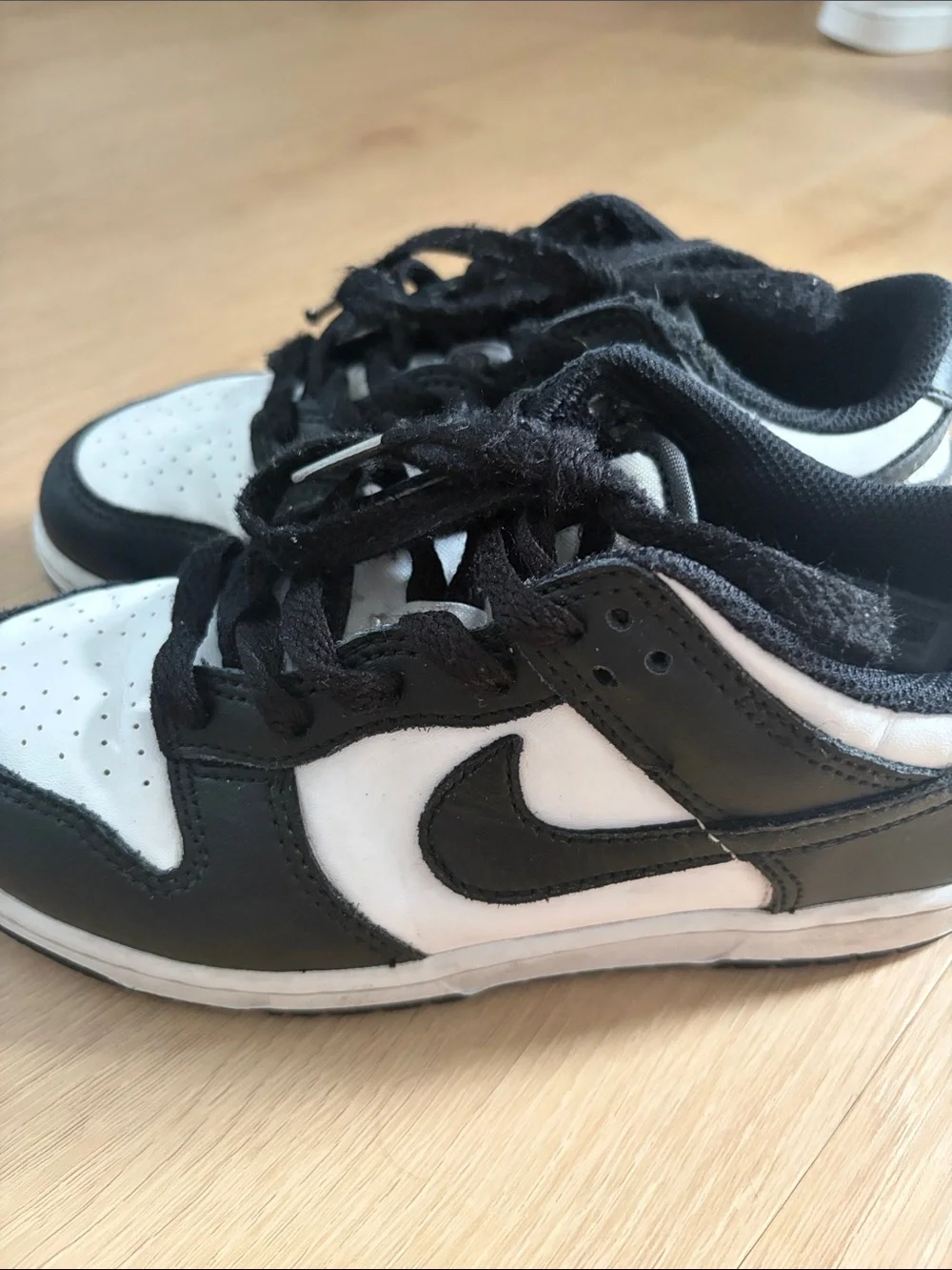 Nike Dunks - Black and White panda 🐼- size 2Y